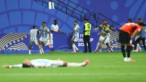 ¡Voltereta argentina de locura! Messi y el campeón del mundo siguen con vida tras remontarle un 0-2 a Egipto