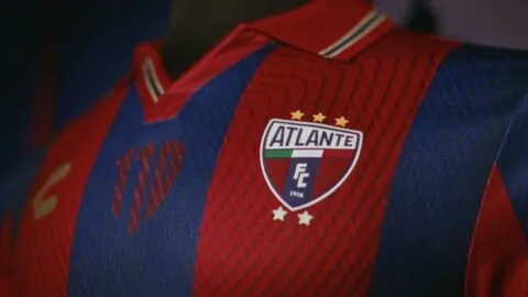 Atlante presenta su playera por 110 años en su regreso a Primera División