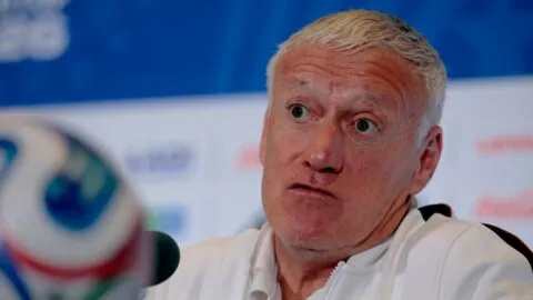 Deschamps calienta el Francia vs Marruecos y explota por designación arbitral argentina