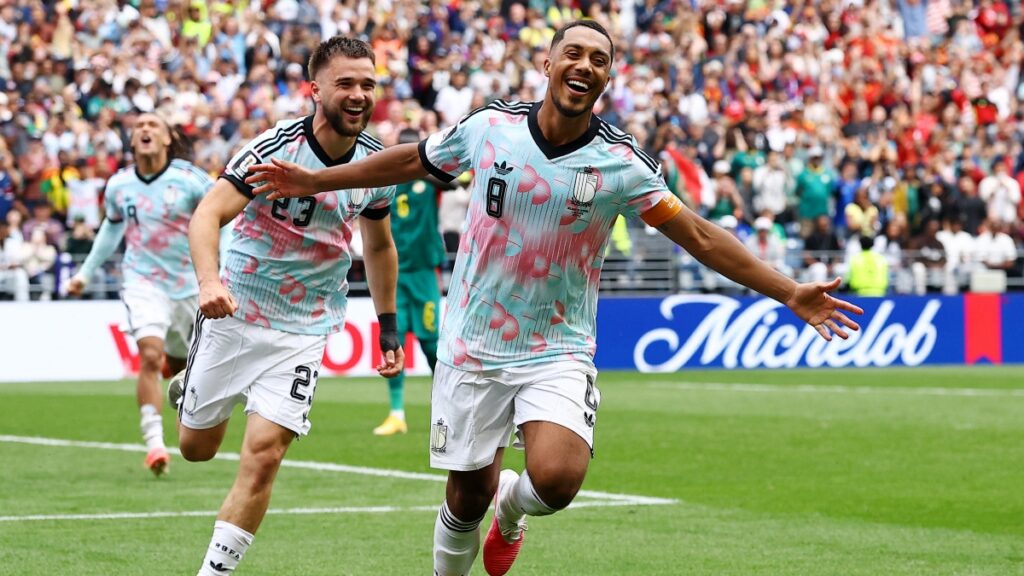 Bélgica vence en el tiempo suplementario a Senegal