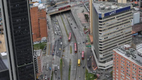 Pico y placa en Bogotá para este 24 de julio de 2026: horarios, restricciones y vehículos exentos
