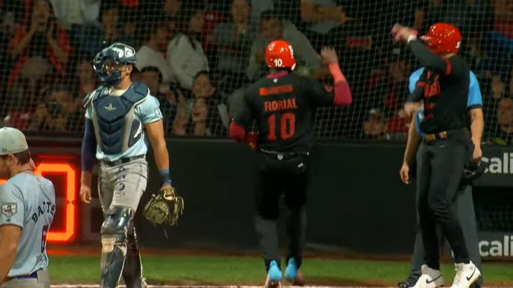 Caliente vence 6-4 a Rieleros