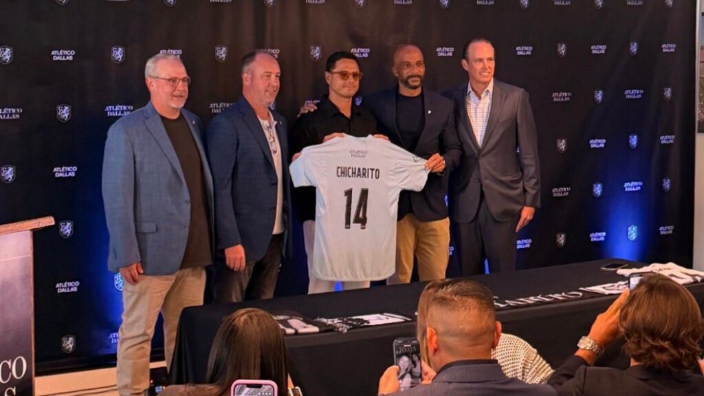 Chicharito es presentado con su nuevo equipo | @atleticodallas