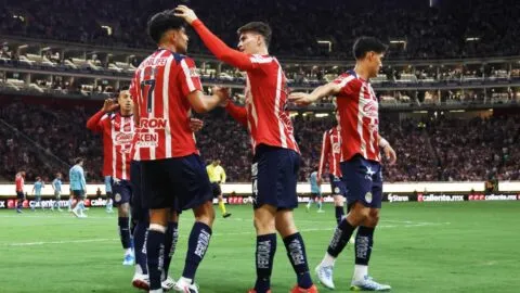 Chivas abre una nueva era con sus uniformes para el Apertura 2026