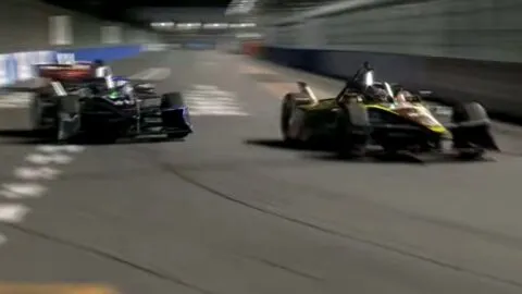 Dan Ticktum le arrebata a Jake Dennis el triunfo del E-Prix de Tokio en la última vuelta