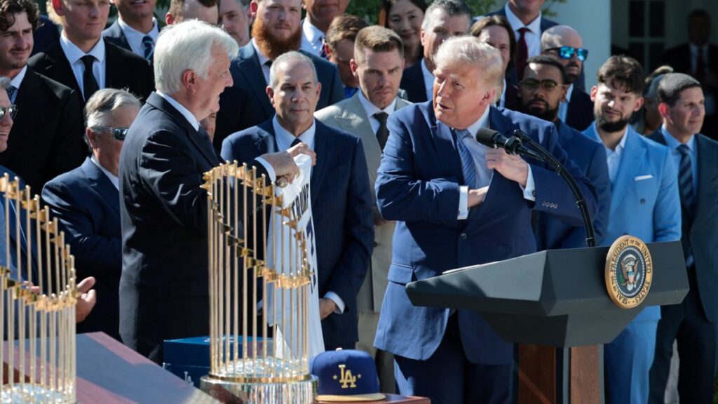 Trump lanza una polémica comparación: Ohtani, a la altura de Babe Ruth