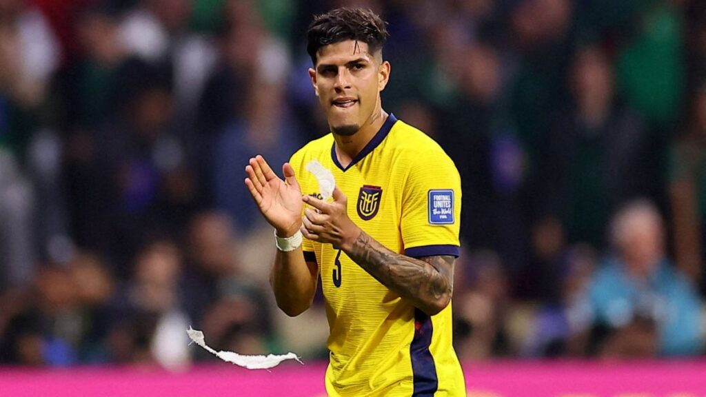 La FEF solicita a la FIFA investigar lo sucedido en el México vs Ecuador