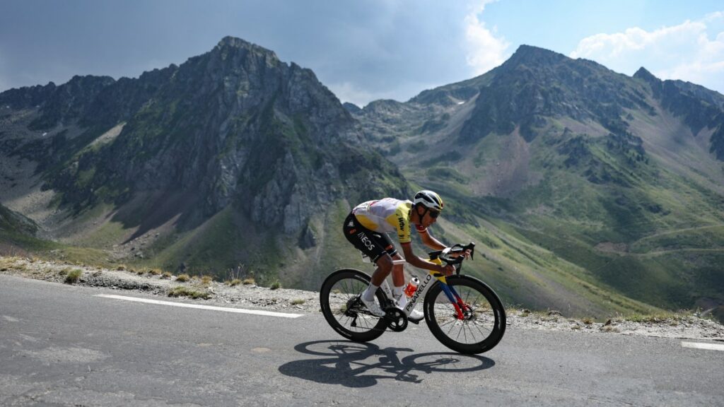 Egan Bernal, protagonista del Tour de Francia 2026.