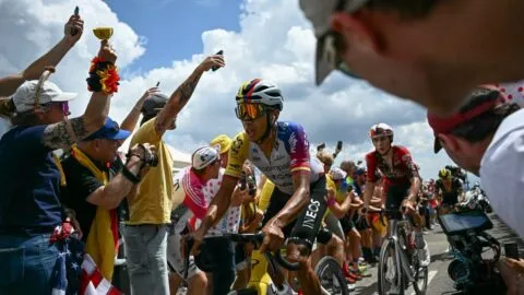 ¿Cómo les fue a los colombianos en el Tour de Francia 2026 hoy 18 de julio? Resultados y posiciones