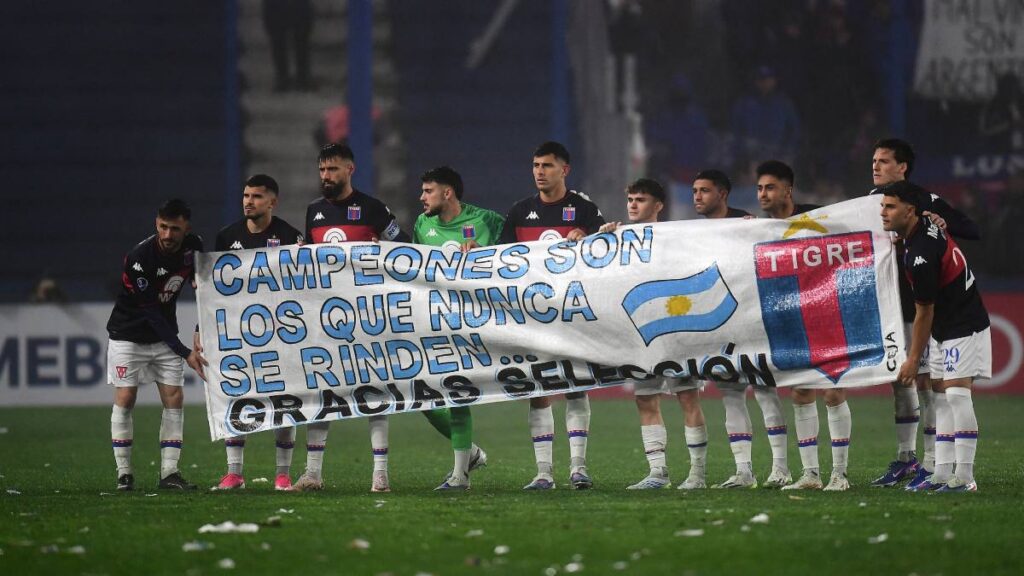 El reconocimiento de Tigre para la selección de Argentina. DANTE FERNANDEZ / AFP