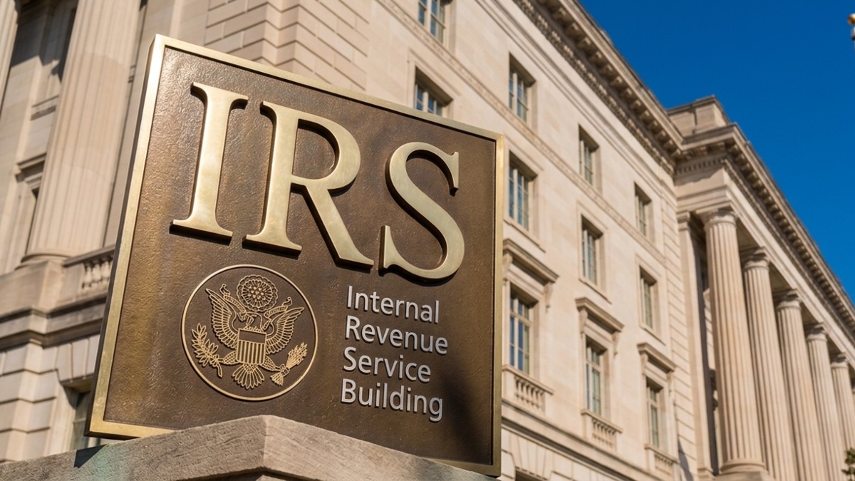 El IRS puede embargar bienes y congelar cuentas bancarias si se ignora una deuda.