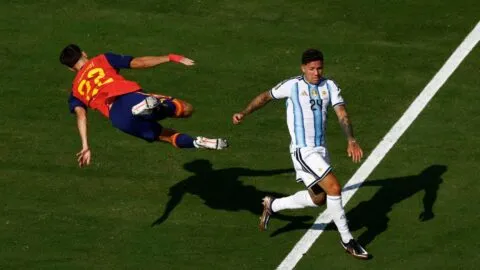 España vs Argentina, en vivo: ¡Expulsado Enzo!
