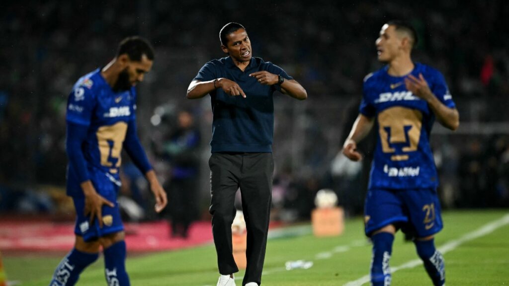 Joel Huiqui en la final Cruz Azul vs Pumas