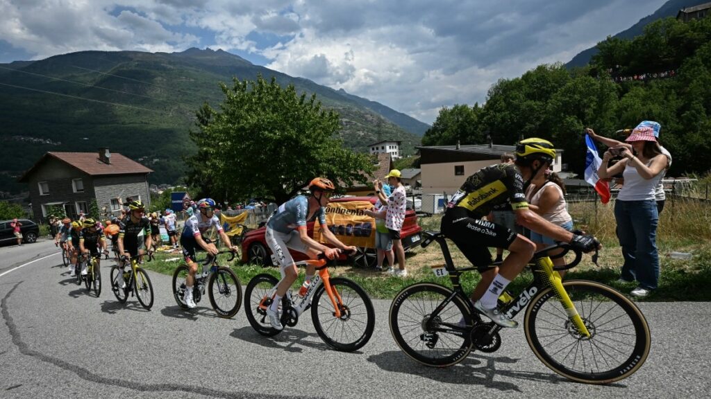 Fuga en la etapa 20 del Tour de Francia 2026