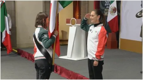Juan Celaya y Gabriela Rodríguez encabezan el abanderamiento de la delegación mexicana para los Juegos Centroamericanos