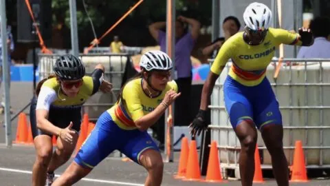 ¡Colombia manda en patinaje! Gabriela Rueda y Kollin Castro hacen el 1-2 y Juan Mantilla el oro en la eliminación en Santo Domingo