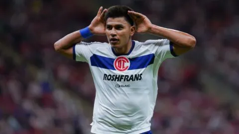 Toluca apaga la ilusión de Chivas y rompe su racha de 14 partidos sin caer en casa