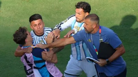 Gavi no quiere una sanción para Paredes: “No es buena imagen para los niños, pero es parte del fútbol”