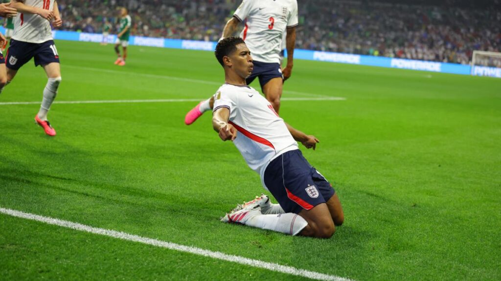 México vs Inglaterra | Claro Sports / Alejandra Suárez
