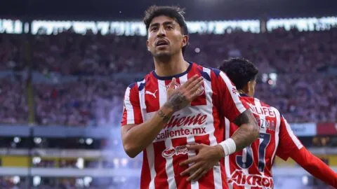 Chivas recupera a Omar Govea antes de visitar al Puebla