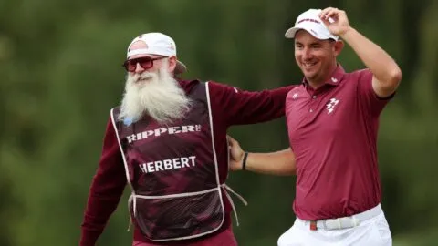 Lucas Herbert conquista LIV Golf UK con dos mexicanos dentro del Top 10
