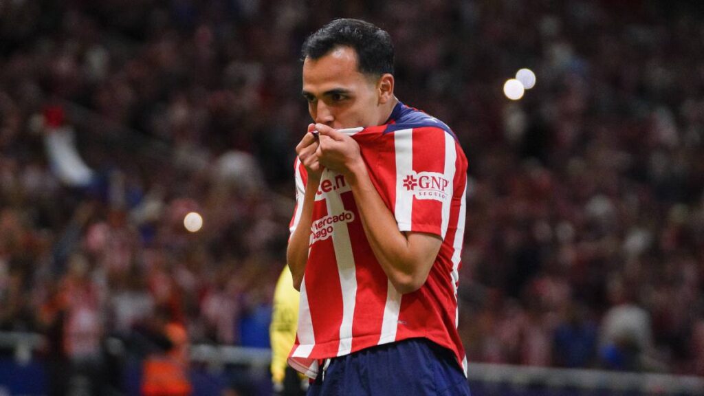Hugo Camberos define su ruta: ser titular, campeón con Chivas y después ir a Europa.