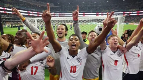 Michael Owen asegura que el triunfo sobre México ocultó los problemas de Inglaterra