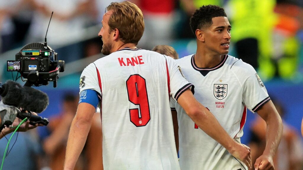 Inglaterra: Bellingham y Kane, llegada desde atrás y definición
