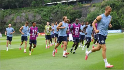 Foco en la altura y estrategia: Inglaterra completa entrenamiento previo al Tri