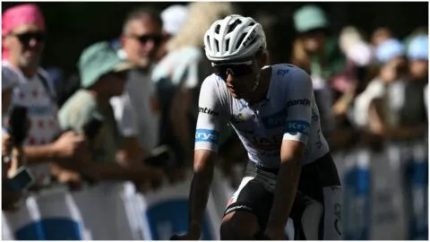 ¡Isaac del Toro recupera el maillot blanco del Tour de Francia! El ciclista mexicano se mete en el podio de la general