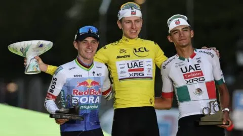 Competir enfermo y la presión: los retos silenciosos de Isaac del Toro en el Tour de Francia
