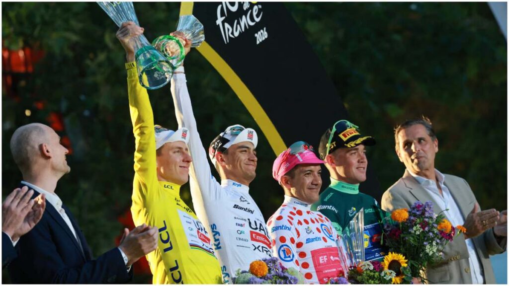 Los ciclistas celebran el final del Tour de Francia 2026 | Reuters