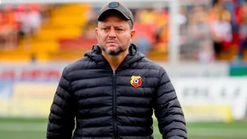 Jafet Soto ataca sin tapujos a Mariano Torres tras el Herediano vs Saprissa