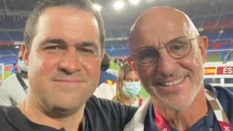 André Jardine felicita a Luis de la Fuente: “Es un verdadero caballero y un entrenador extraordinario”