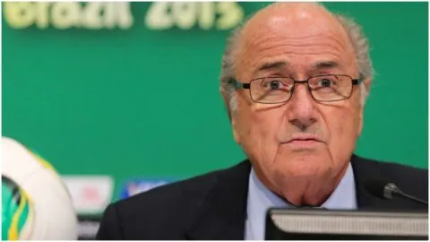 Joseph Blatter acusa a Infantino de intentar vender el “alma” del fútbol por su plan de ‘privatizar’ el Mundial