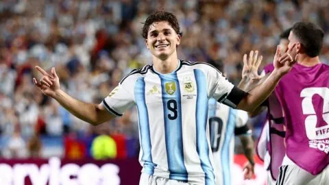 Argentina vs Suiza, en vivo: ¡Julián marca un golazo que huele a semis!