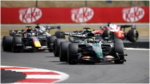 Kimi Antonelli gana la Sprint del GP de Gran Bretaña y extiende su ventaja; Checo Pérez termina último
