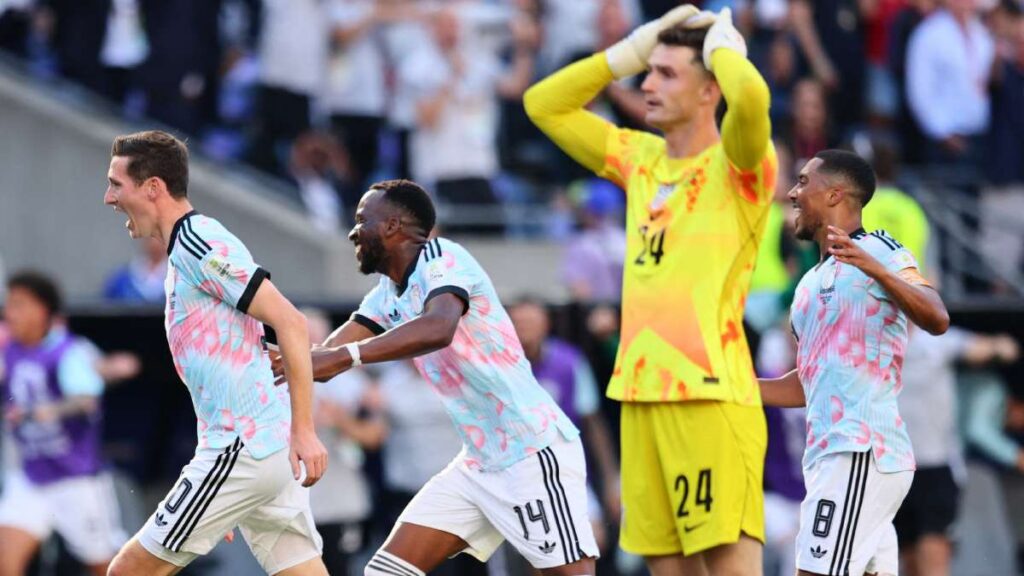 Grave error de Matt Freese le da el tercer gol a Bélgica en los octavos de final