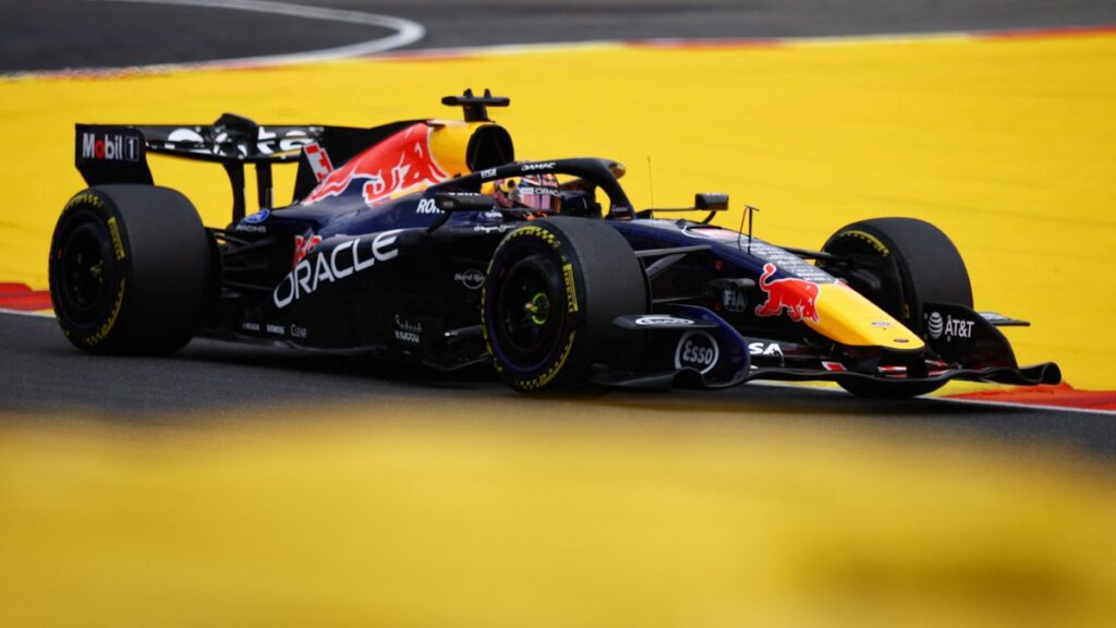 Max Verstappen sorprende en las Libres 1 del GP de Bélgica; Checo Pérez termina en el lugar 19
