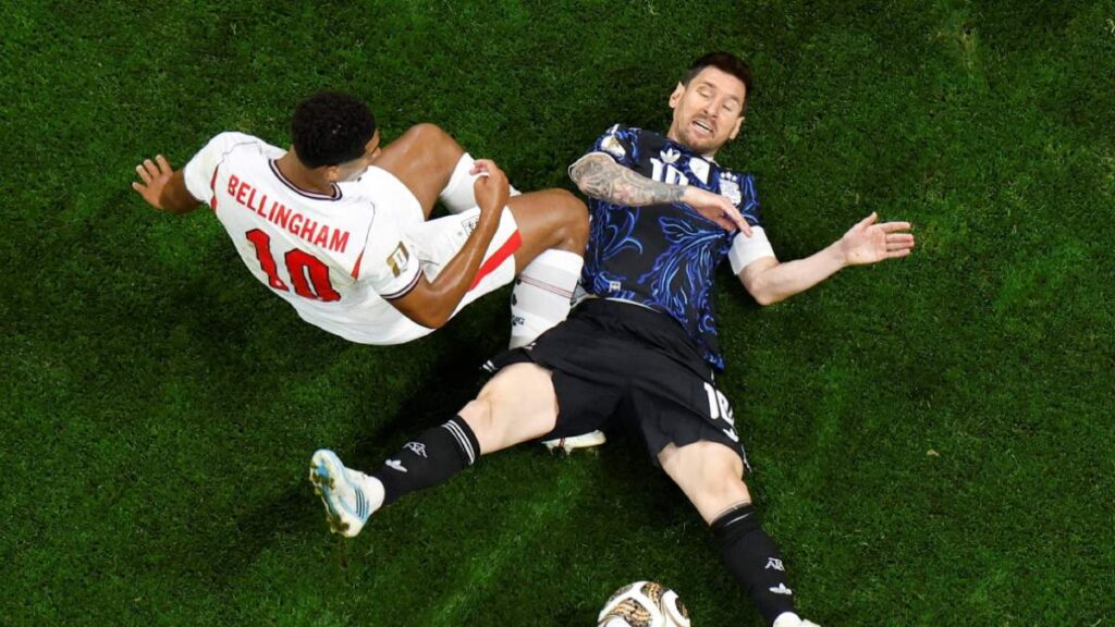 Inglaterra vs Argentina arranca con 19 faltas y tensión