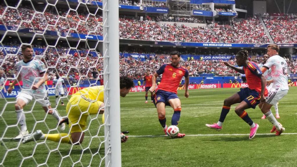 Mikel Merino mete a España a semifinale