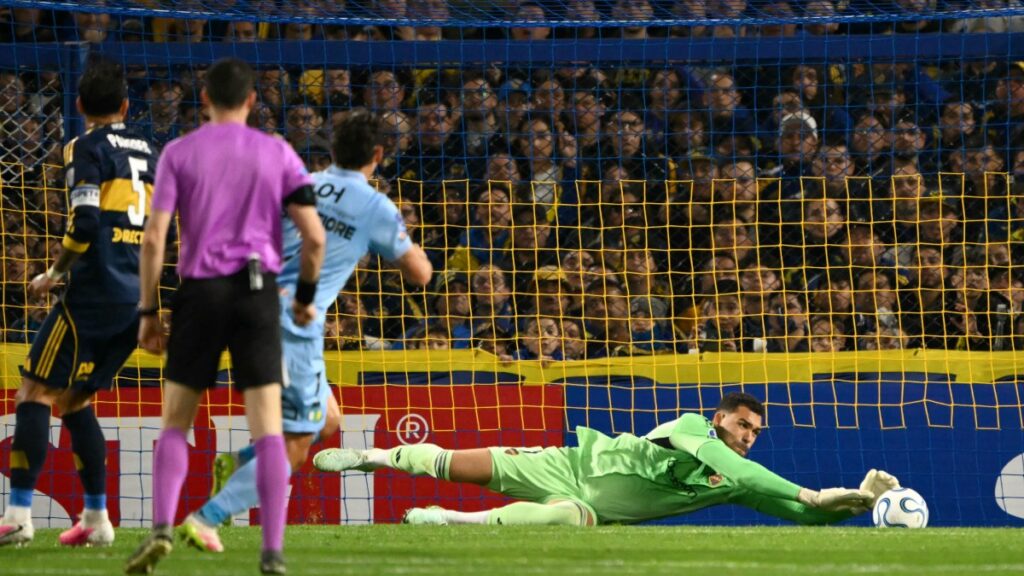 Álvaro Montero, figura de Boca Juniors ante O'Higgins.