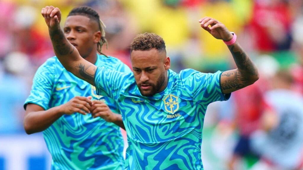 Neymar en el calentamiento previo