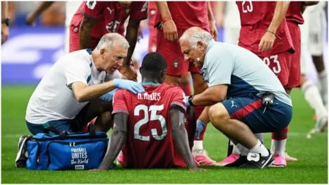 ¡Alerta en Portugal! Nuno Mendes sale lesionado durante el partido frente a España del Mundial 2026