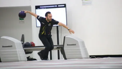 Un oro más para Colombia: Oscar Rodríguez domina el bowling individual