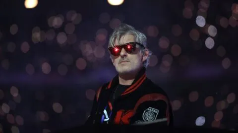 Muere Kavinsky, el artista francés que llevó el synthwave al mundo con Nightcall en Paris 2024
