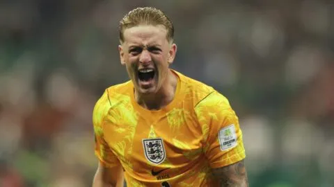 Jordan Pickford ‘desbanca’ a Peter Shilton