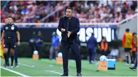 Pumas revela su versión sobre la salida de Efraín Juárez: “No quiso seguir, teniendo contrato”