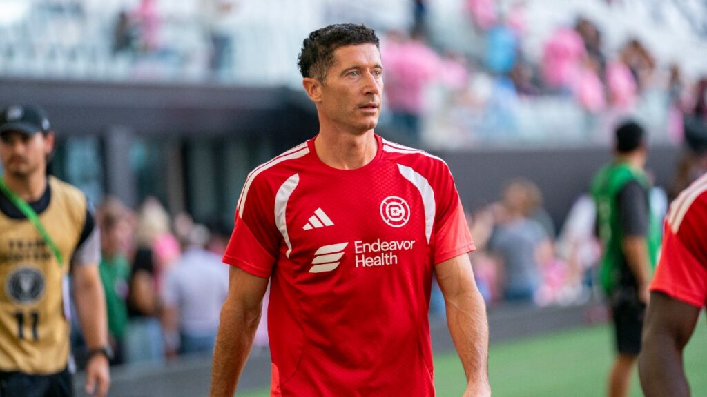 Robert Lewandowski Figura De Chicago
