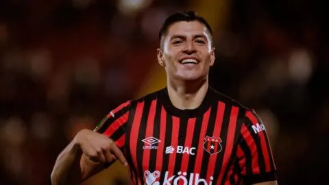 Ronaldo Cisneros advierte a Herediano antes del duelo en la Supercopa de Costa Rica